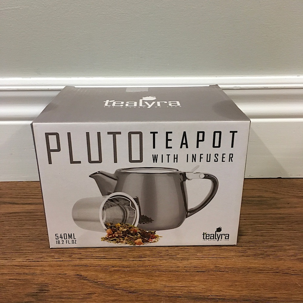 BNIB Tealyra Pluto Teapot with Infuser